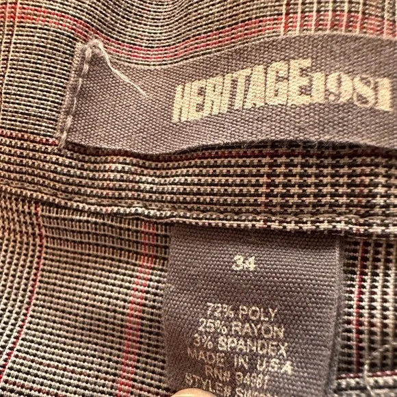 Heritage 1981 Men's 34 Gray and Red Plaid 13"‎ shorts - Picture 4 of 8